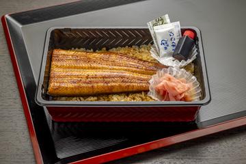 本日の国産うな重(梅)