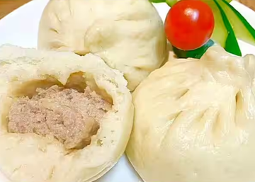手作り本場の味！特製豚肉まん 1個