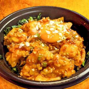 ぷりぷりホルモン丼