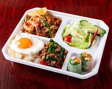 Deli SAPANA 1番人気！ガパオ＆パッタイDeli(Gapao＆Padthai)