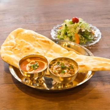 Nセット シーフードカレーとキーマカレー ナンかライス サラダ付