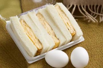 チーズinたまごサンド×たまごサンドのセット