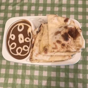 バターチキンとチーズナンセットButter chicken and cheese naan set