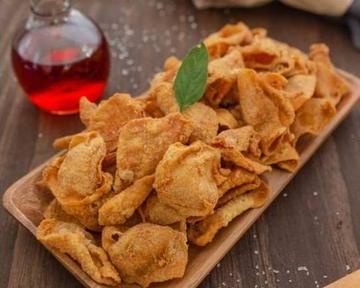 台湾風鶏皮揚げ120g Taiwanese-style fried chicken skin