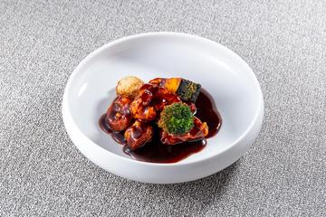 国産豚ロースの黒酢の酢豚