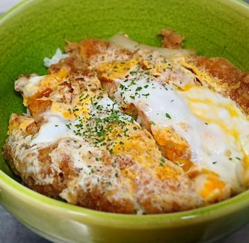 かつ煮丼大盛り(サラダ無し)