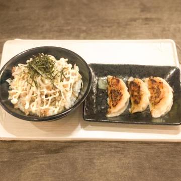 チャーマヨ丼+あぐー豚餃子3コ