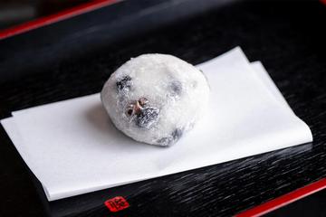 黒豆薄塩大福(つぶあん)