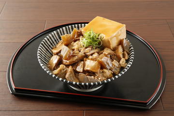 ガッツケ肉丼ギガ盛りGuttsuke meat bowl Giga prime