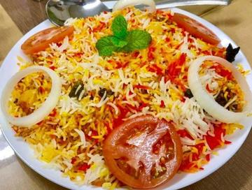 チキンビリヤニ Chicken Biryani + Raita