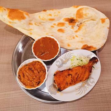タンドリーチキン Leg 1ピース 2カレーTandoori Chicken Leg 1piece 2 curry  Rice or Nan