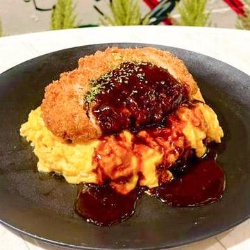 とんかつオムライス