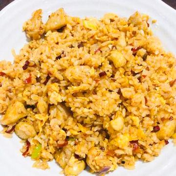 鶏肉入り辛子チャーハン