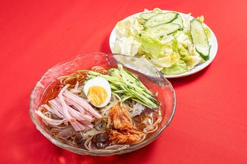 冷麺 + 寿苑サラダ