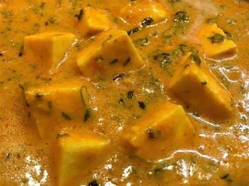 フィニギリクの葉っぱとカッテージチーズのカレー