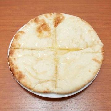 チーズナン Cheese Naan