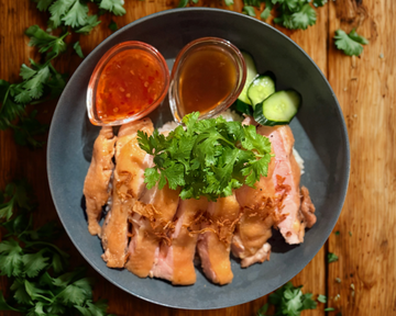 【パクチー盛】ジューシーもも肉カオマンガイ [Coriander]Khao Man Gai(Chicken Thigh)