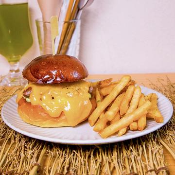 チェダーチーズバーガー