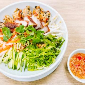 揚げ春巻きつけ麺