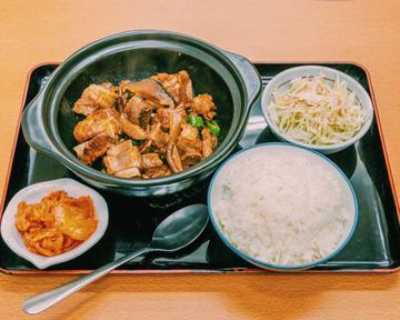 黄排骨定食(中華土鍋焼き豚スペアリブの定食) Braised Spare Ribs Set Meal