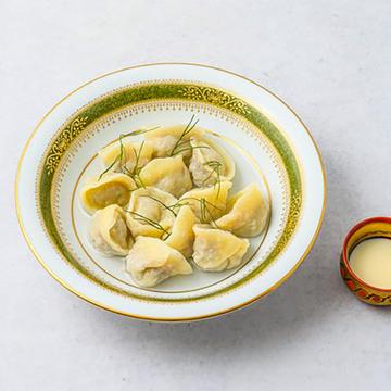 ロシアのひとくち餃子ペリメニ+グリーンサラダ