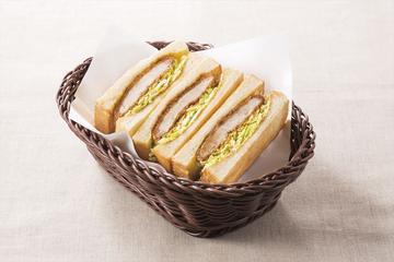 三元豚のロースカツサンド