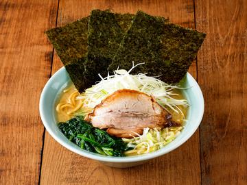 白髪ネギラーメン(チャーシュー1枚・薬味ネギ・ホウレン草・ノリ3枚・白髪ネギ)