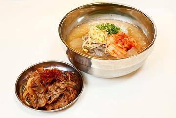 冷麺焼肉カルビ