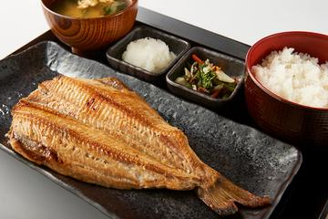 ほっけ定食 一身【大きなほっけを一尾まるごと！脂がのってホクホクな味わい】
