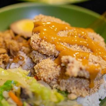 特製ルーローハン+チキンカツ丼 Braised Rice with Pork and Soy Sauce +taiwan chicken steak