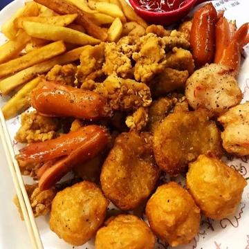 揚げ物セット・唐揚げ(4個)&フライドポテト(200g)& 粗挽きソーセージ(5本)