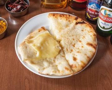 チーズナン Cheese Naan