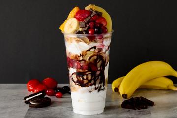 フルーツスペシャルパフェ(600ml)Fruit Special Parfait