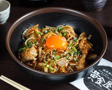 焼きホルそば