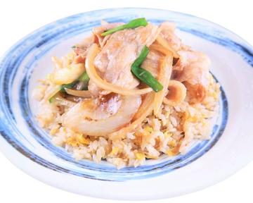 爆豚チャーハン Bomber Pork Fried Rice