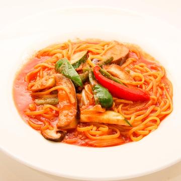 季節野菜のトマトソースパスタ