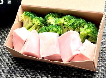 100g (たんぱく質 Protein 16.3g/糖質 Sugar 1.4g/脂質 Fat 1.3g)