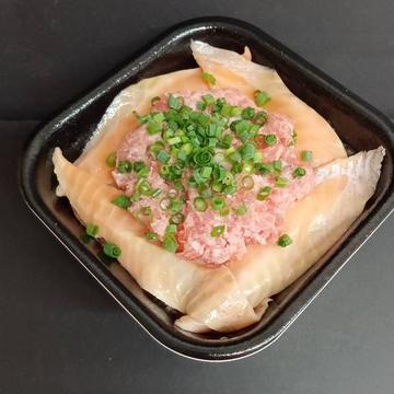 サーモンネギトロ丼