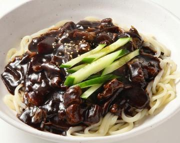 ジャージャー麺