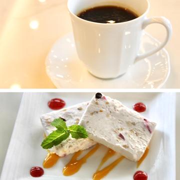 ブレンドコーヒーとアイスチーズケーキのセット