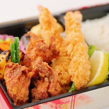 海老フライと竜田揚げ弁当