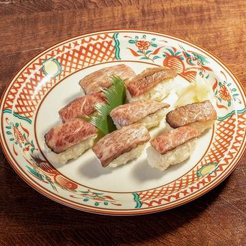 和牛霜降り炙り握り