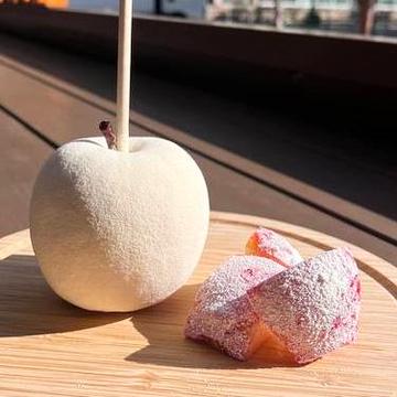 国産りんご飴ホワイトチョコレート「カットしてご提供」