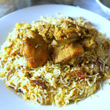 チキンピリヤニ 骨付き chicken Biryani(with bones)