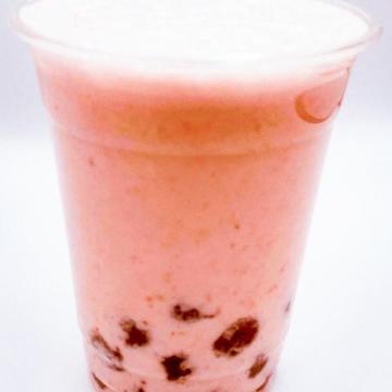 タピオカストロベリーラッシー Tapioca Strawberry Lassi