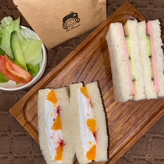 2種サンド(フルーツ＆ハム)のランチセット(ドリップバッグ珈琲付) Double Sandwich Lunch