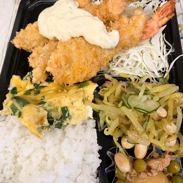 ぷりぷりエビフライ弁当