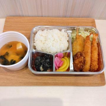 ミックスフライ定食