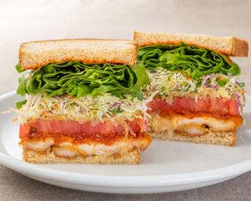 スパイシーレッドチキンサンド Spicy Red Chicken Sandwich
