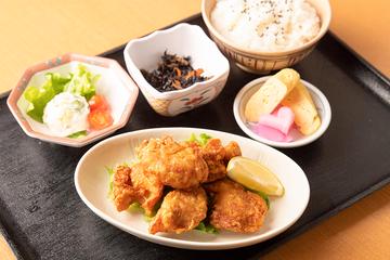 鶏唐揚弁当(唐揚げ4個入り)